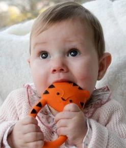 Lanco Rubberen Bijtring - Nalu De Tijger - Oranje -Babyartikelen Winkel 1017x1200