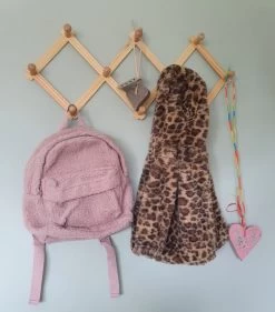 Harmonica Kapstok - Kinderkamer - Babykamer - Gevouwen Kapstok Van Hout - Nordic / Scandinavische Stijl -Babyartikelen Winkel 1054x1200 1