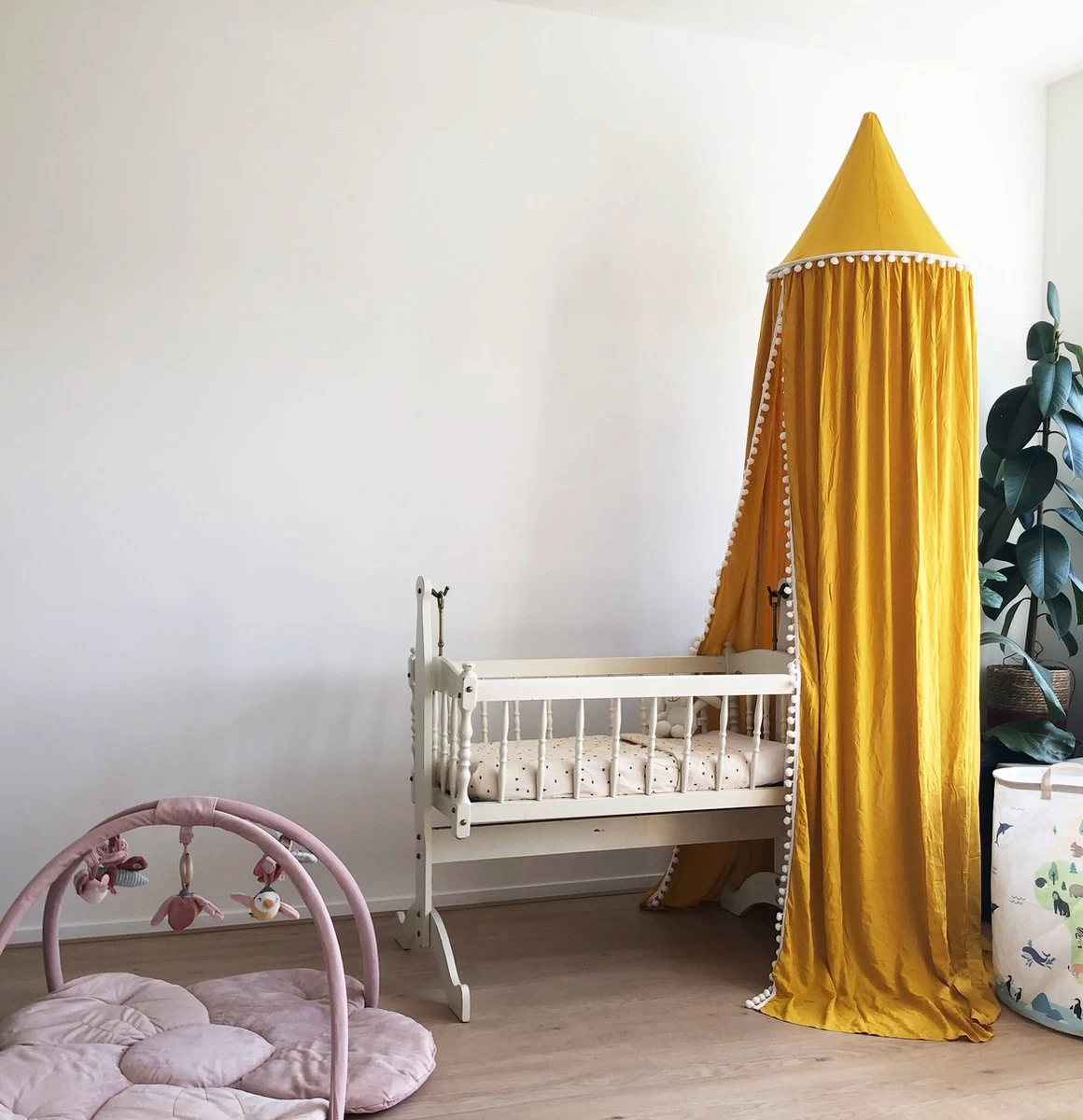 By Baboo Klamboe Baby 245cm - Okergeel - Katoen - Pompons 6 By Baboo Klamboe Baby 245cm - Okergeel - Katoen - Pompons - Afbeelding 6