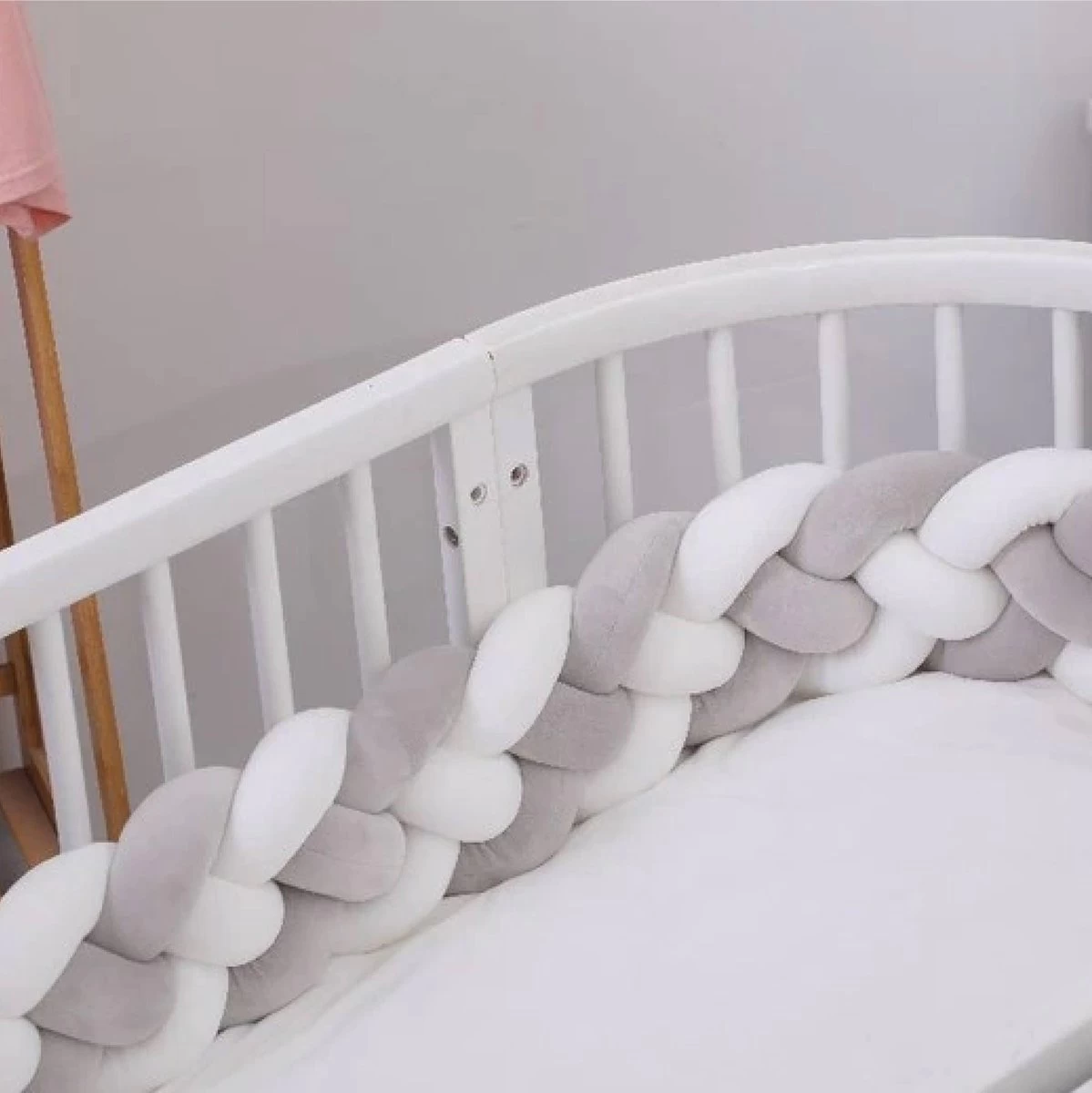 Bedbumper - Bedomrander - Bedbumper Ledikant - Bedbumper Gevlochten - Boxomrander - Babykamer Accessoires - 2 Meter - Katoen - Grijs/wit 4 Bedbumper - Bedomrander - Bedbumper Ledikant - Bedbumper Gevlochten - Boxomrander - Babykamer Accessoires - 2 Meter - Katoen - Grijs/wit - Afbeelding 4