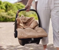 Jollein Voetenzak Voor Autstoel & Kinderwagen - Basic Knit - Biscuit -Babyartikelen Winkel 1200x1018 2