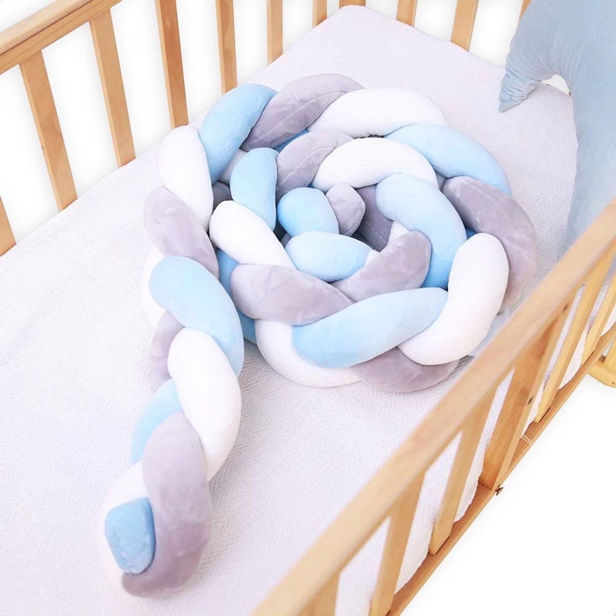 Buxibo Baby Bed Bumper - Baby Veiligheid/Hoofdbescherming/Bedbescherming - Multifunctionele Voedingskussen/Bedomrande/Boxomrander - 200CM - Blauw 1 Buxibo Baby Bed Bumper - Baby Veiligheid/Hoofdbescherming/Bedbescherming - Multifunctionele Voedingskussen/Bedomrande/Boxomrander - 200CM - Blauw