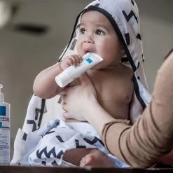 KipKep Blenker Hydrofiele Badcape - Maat 100x70cm - Memphis White -Babyartikelen Winkel 1200x1200 1832