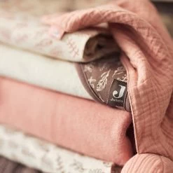 Jollein Badcape Meadow 75x75cm - Rosewood 14 Jollein Badcape Meadow 75x75cm - Rosewood -Babyartikelen Winkel 1200x1200 1837