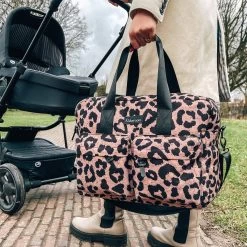 Kidzroom Gorgeous Luiertas - Bruin - Ophanglussen Kinderwagen - Verschoonmatje - Verstelbare Schouderband -Babyartikelen Winkel 1200x1200 306