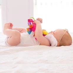 Playgro Clip Clop Rammelaar - Roze - Activiteitenspeeltje - Kraamkado -Babyartikelen Winkel 1200x1200 38