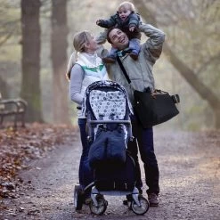 Brisby Slijtvaste Luiertas - Verzorgingstas Groot -Zwart - Inclusief Verschoonmatje - Isoleervakken - Fopspeen Houder - Makkelijk Te Bevestigen Aan De Kinderwagen -Babyartikelen Winkel 1200x1200 421