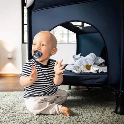 Hauck Dream N Play Plus Campingbedje Set - Met Matras En Muggennet - Navy 11 Hauck Dream N Play Plus Campingbedje Set - Met Matras En Muggennet - Navy -Babyartikelen Winkel 1200x1200 601
