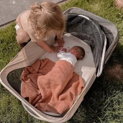 Deryan Infant Deluxe BabyBox Campingbedje - Cream + Inclusief Matras En Klamboe -Babyartikelen Winkel 1200x1200 622