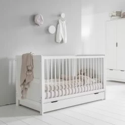 Petite Amélie ® Ledikant - Babybed Met Matras Wit 70x140 Cm - Meegroeibed 0 - 6 Jaar - Groeit Met Je Kind Mee