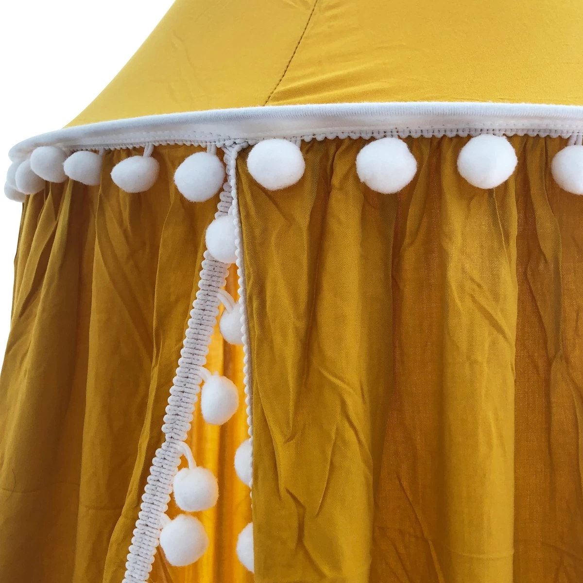 By Baboo Klamboe Baby 245cm - Okergeel - Katoen - Pompons 2 By Baboo Klamboe Baby 245cm - Okergeel - Katoen - Pompons - Afbeelding 2