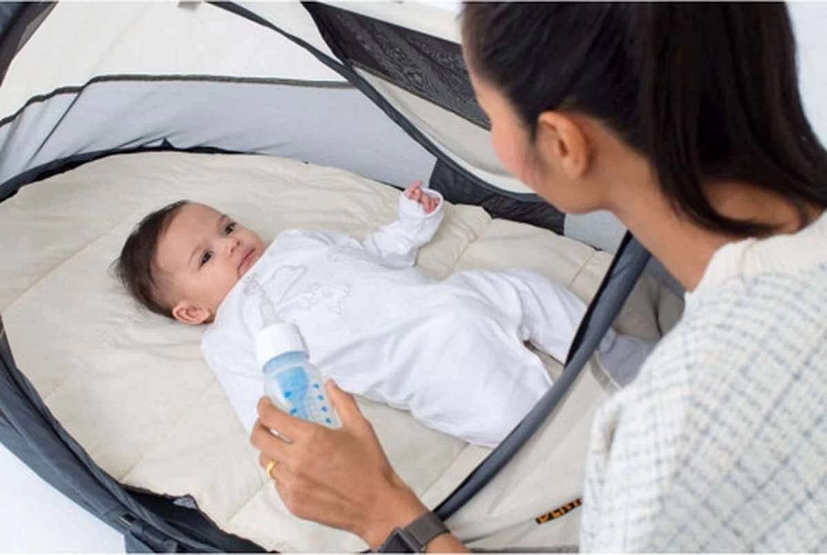 Deryan Baby Luxe Campingbedje – Inclusief Zelfopblaasbare Matras - Cream 18 Deryan Baby Luxe Campingbedje – Inclusief Zelfopblaasbare Matras - Cream - Afbeelding 18