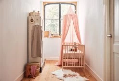 Jollein Baby Klamboe Vintage 245cm - Pale Pink 14 Jollein Baby Klamboe Vintage 245cm - Pale Pink -Babyartikelen Winkel 1200x813 4