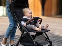 Lionelo Buggy Julie One - Kinderwagen Premium - Automatisch Opvouwen - Wandelwagen Tot 22 Kg - Comfortabele Zitje -Babyartikelen Winkel 1200x896 6