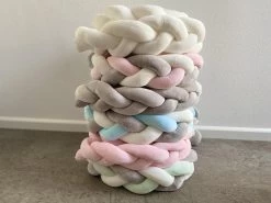 IL BAMBINI Gevlochten Baby Bed Bumper Treccia - Bedomrander - Box Omrander - Hoofdbeschermer - Boxrand - Bedbumper - Stootrand - Boxomrander - (3 Meter) Wit 9 IL BAMBINI Gevlochten Baby Bed Bumper Treccia - Bedomrander - Box Omrander - Hoofdbeschermer - Boxrand - Bedbumper - Stootrand - Boxomrander - (3 Meter) Wit -Babyartikelen Winkel 1200x899 14