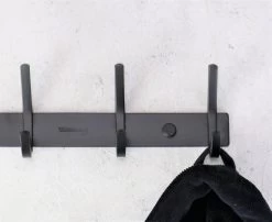 Vannons - Wandkapstok - Kapstok Hangend - RVS Metaal - 10 Hangers - Industrieel - Kapstok Zwart 13 Vannons - Wandkapstok - Kapstok Hangend - RVS Metaal - 10 Hangers - Industrieel - Kapstok Zwart -Babyartikelen Winkel 1200x983 5