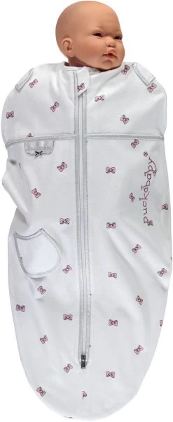 Puckababy Inbakerslaapzak Original Mini 3-6m - White Bowy -Babyartikelen Winkel 493x1200