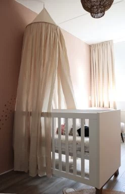 Deryan Baby Klamboe Vintage 245cm - Kinderklamboe - Hemeltje- Nougat 23 Deryan Baby Klamboe Vintage 245cm - Kinderklamboe - Hemeltje- Nougat -Babyartikelen Winkel 774x1200 1