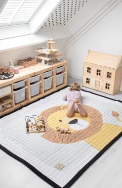Love By Lily - Groot Speelkleed - Mr. Chairman Lion - 200x150cm -Babyartikelen Winkel 780x1200