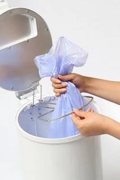 DiaperPail - Clear White - Luieremmer Met Speciale Luiersluis - Werkt Met Normale Vuilniszakken - Luxe Luieremmer - Geen Speciale Cassettes - Geen Geurtjes - Makkelijk Schoon Te Maken - Is Gemaakt Van Aluminium -Babyartikelen Winkel 798x1200 6