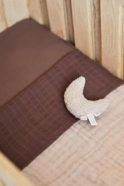 Jollein Rammelaar Moon - Nougat -Babyartikelen Winkel 799x1200 1