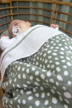 Meyco Wiegdeken Cheetah - Forest Green - 75x100cm -Babyartikelen Winkel 800x1200 226