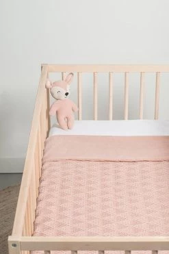 Jollein Baby Deken Ledikant 100x150cm River Knit - Pale Pink/Coral Fleece -Babyartikelen Winkel 800x1200 250