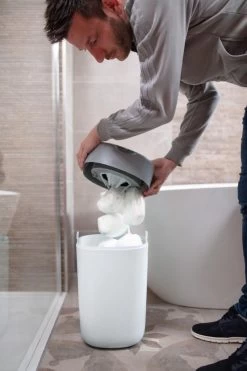 Tommee Tippee Milieuvriendelijke Twist & Click Luieremmer - Met 6 Navulcassettes - Wit -Babyartikelen Winkel 800x1200 266