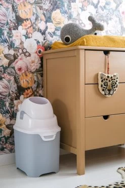 DiaperChamp ONE - Soft Silver - Standaard Luieremmer -Babyartikelen Winkel 800x1200 268