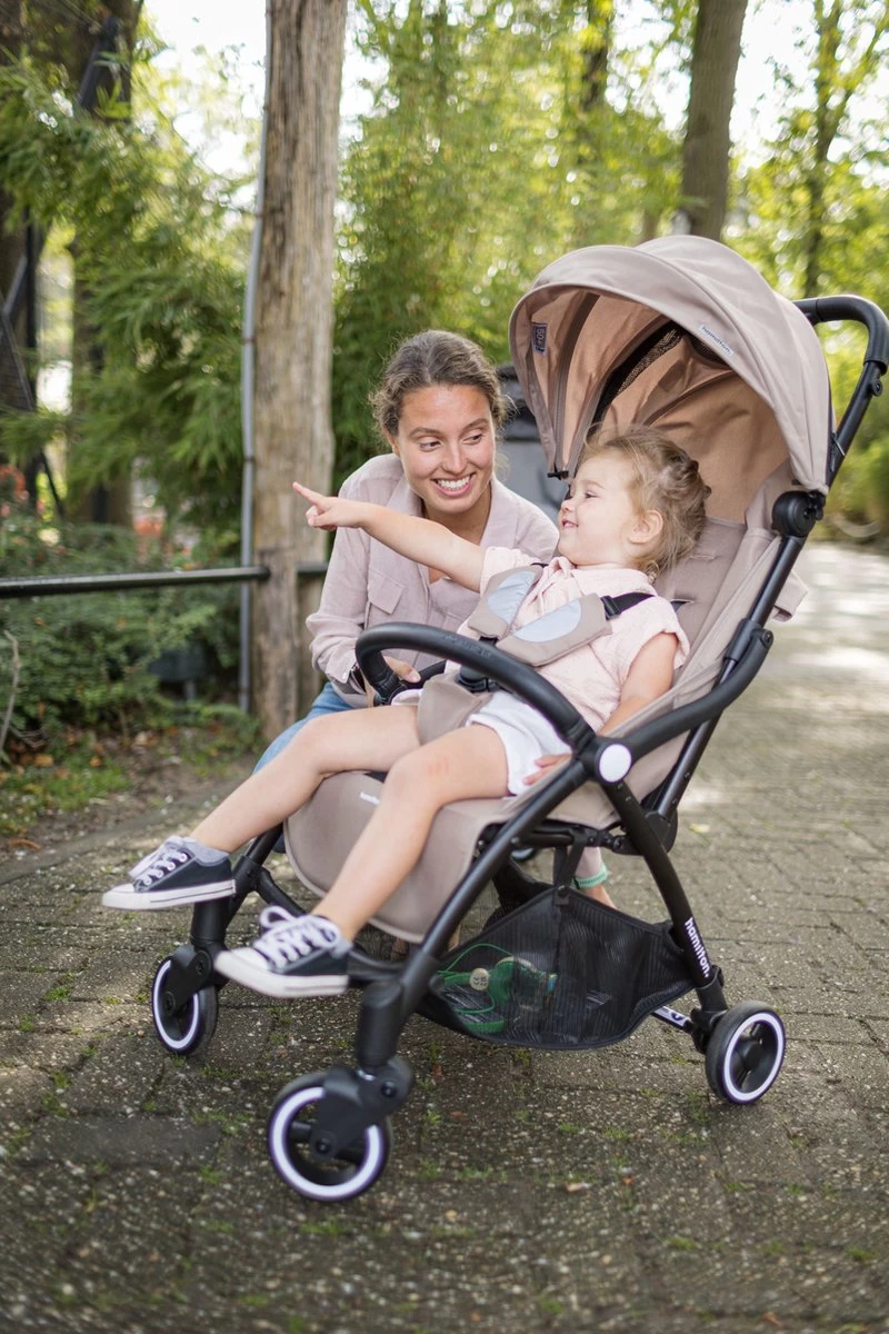 Hamilton By Yoop X1 Plus Kinderwagen - Buggy Met Monteerbare Wieg - Premium Stroller Met One Hand Folding Technologie - Nieuw, Hoger, Uitgebreider 2023 Model - Kaki - Licht, Verstelbaar, Wendbaar En Geschikt Van 0 Maanden Tot 4 Jaar 6 Hamilton By Yoop X1 Plus Kinderwagen - Buggy Met Monteerbare Wieg - Premium Stroller Met One Hand Folding Technologie - Nieuw, Hoger, Uitgebreider 2023 Model - Kaki - Licht, Verstelbaar, Wendbaar En Geschikt Van 0 Maanden Tot 4 Jaar - Afbeelding 6