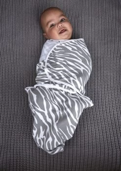 SwaddleMeyco Inbakerdoek Zebra - 0-3 Maanden - Grijs -Babyartikelen Winkel 850x1200 5