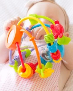 Playgro Speel En Leerbal - Grijp- En Bijtspeelgoed - Klikklak Geluiden - Spiegeltje - Kralen - Cilinder Met Rattelende Ballen -Babyartikelen Winkel 969x1200