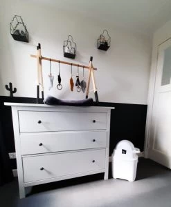 DiaperChamp One - Luieremmer - Verzorging - Luieremmers - White Black -Babyartikelen Winkel 987x1200 1